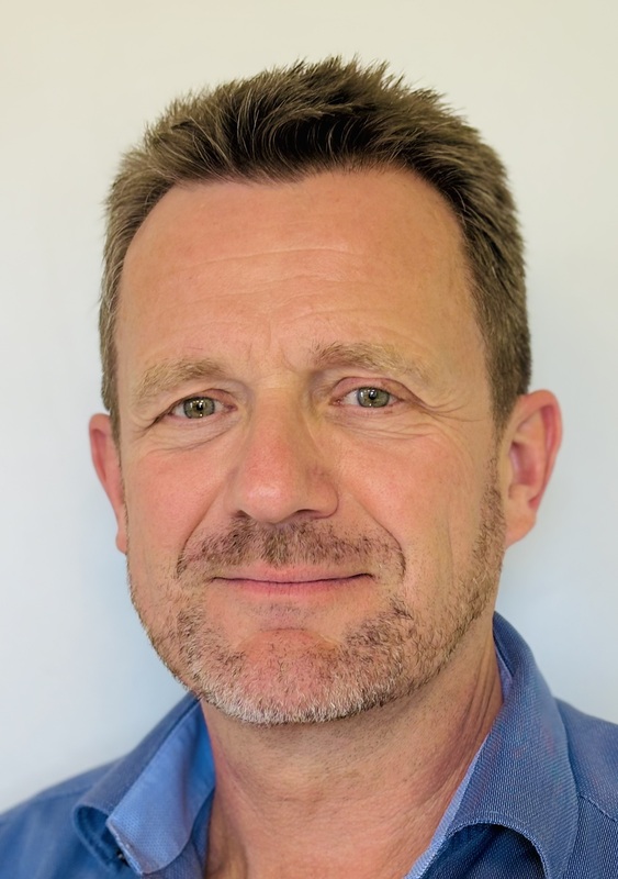 Medien/Passfoto 0725.jpg