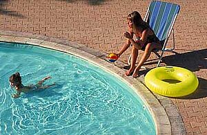 Kleine Kinder können auch im seichten Wasser ertrinken